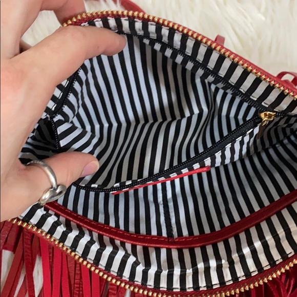 Red fringe purse - Picture 9 of 12
